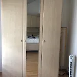 Quarto em Acomodações Particulares Kelly Lausana