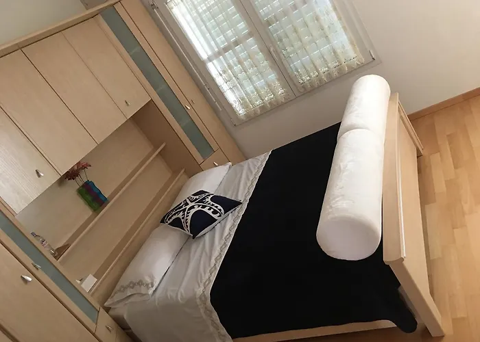 Kelly ローザンヌ