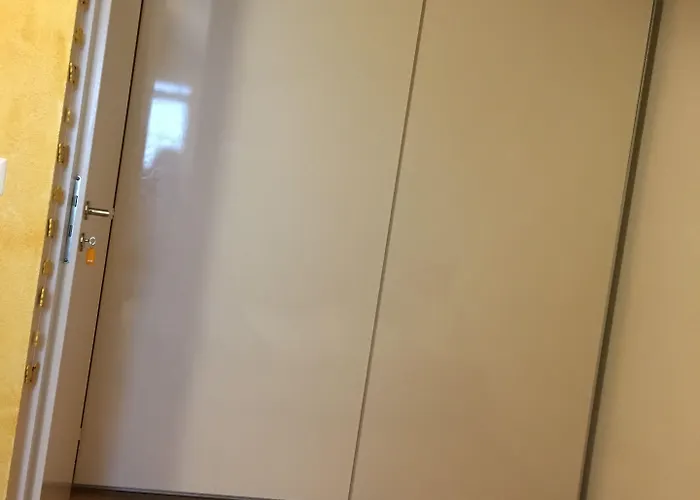 Kelly * Λωζάνη